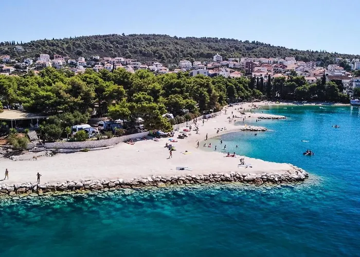 Kamp Rozac 假日公园