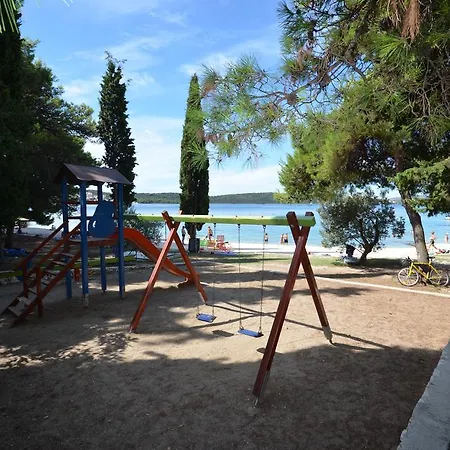 Kompleks wypoczynkowy Kamp Rozac Trogir